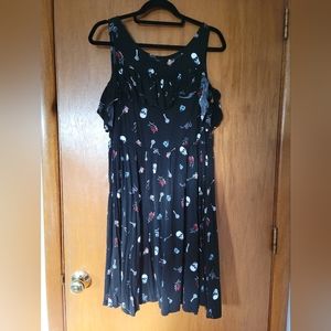 Torrid Summer off the shoulder dress! Size 1. Cute print!